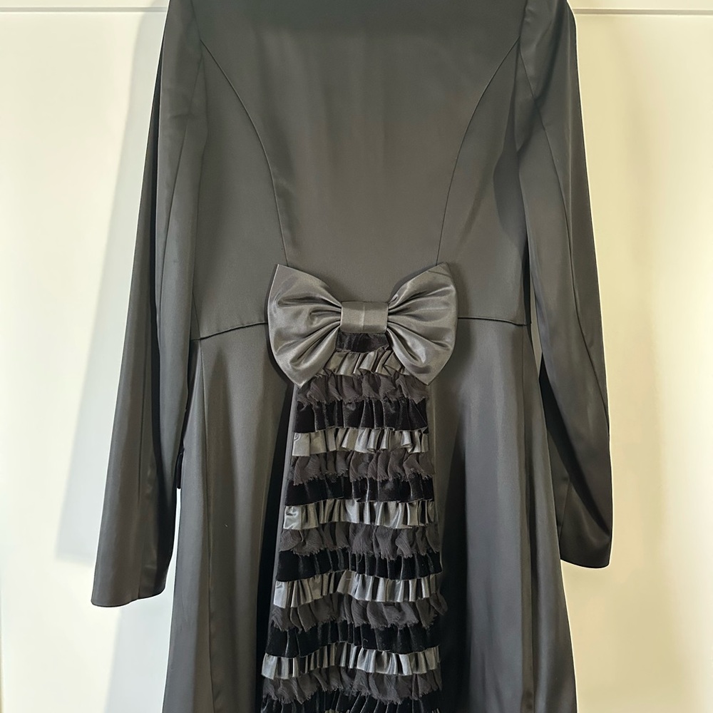 Betsey Johnson Black Velvet and Satin fitted Trench Coat size 6